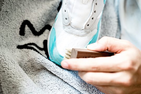 Besonders vorsichtig sollte man beim Ăbergang zweier Materialien bzw. bei NĂ€hten sein.