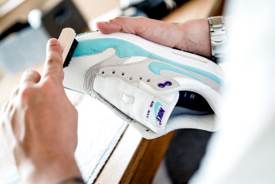 AusbĂŒrsten des Sneakers
