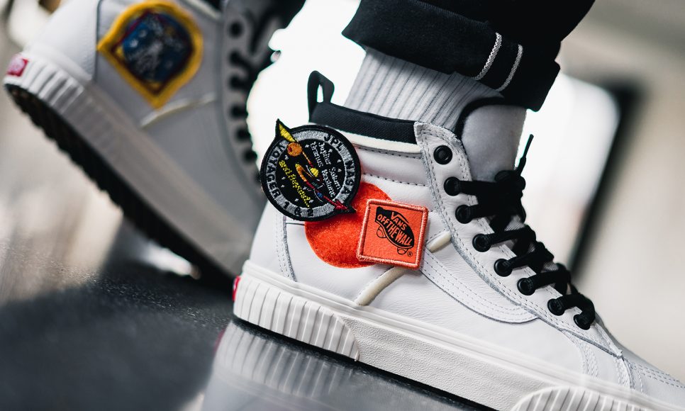vans-VN0A3DQ5UQ41-x-nasa-space-sk8-hi-7