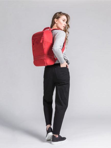 Mid_JPG-PPC-BME-001-556-pinqponq-Cubik-Medium-Sharp-Ruby-10
