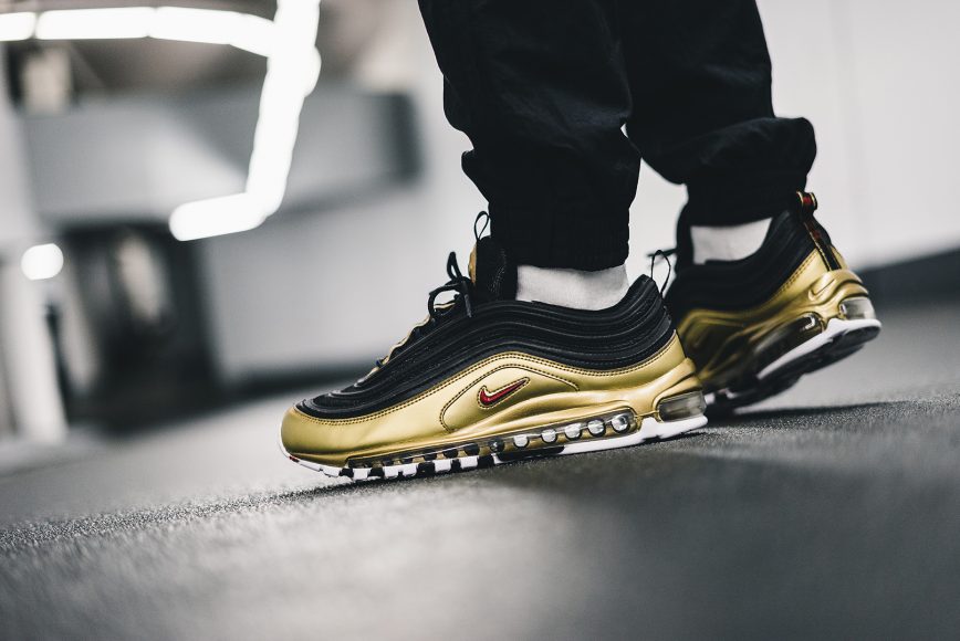 nike-at5458-002-air-max-97-qs-3