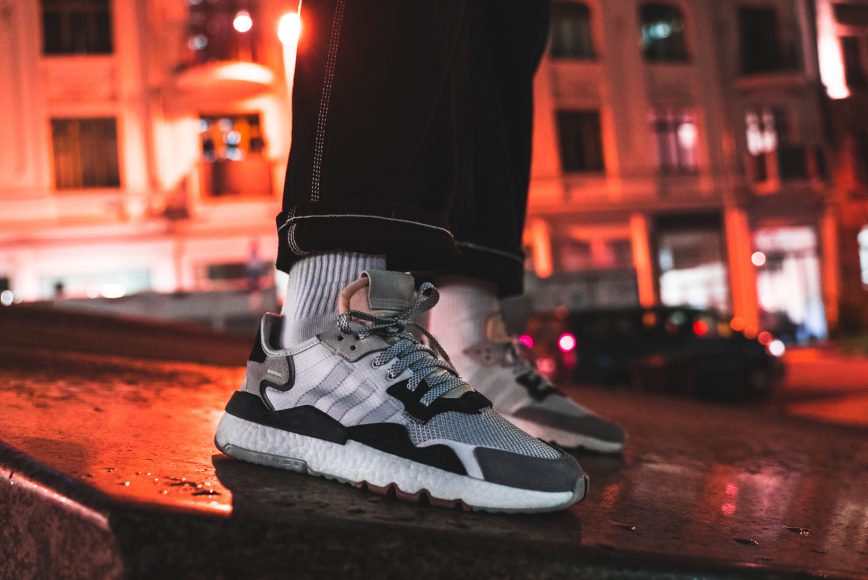 adidas-cg5950-nite-jogger-11