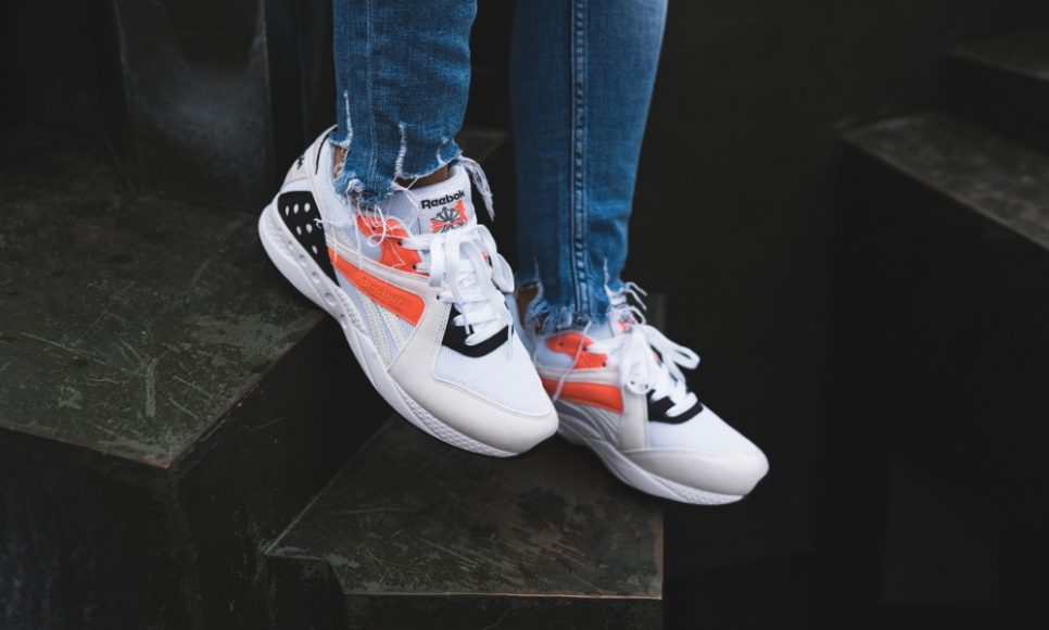 reebok-pyro-weiss-orange-dv5701-mood-3