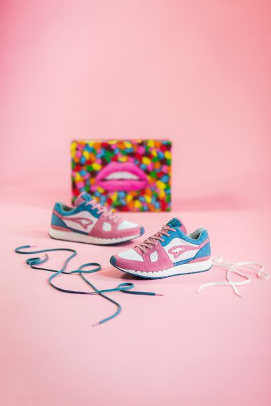 kangaroos-4702s-000-0030-sneakerholics-bubblegum-3
