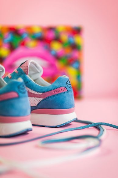 kangaroos-4702s-000-0030-sneakerholics-bubblegum-5
