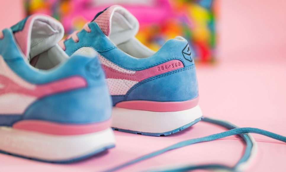 kangaroos-x-sneakerholics-coil-r1-bubblegum-4702s-000-0030-mood-3