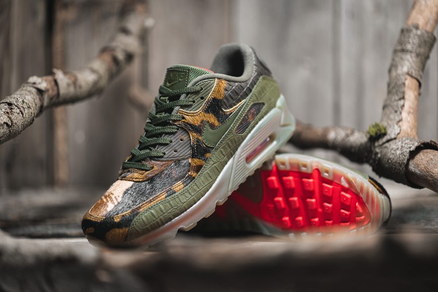nike-CU0675-300-air-max-90-go-nuts-6