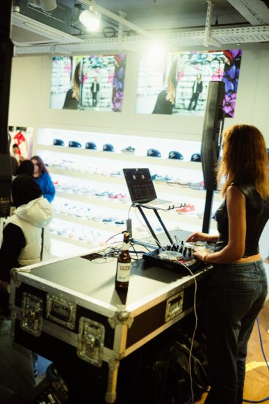 Nike-AirMax-97-SilverBullet-Event-36 Groß