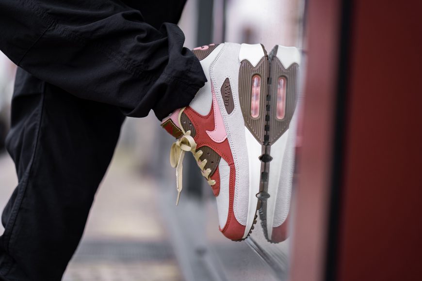 Nike-CU1816-100-Air-Max-90-NRG-Bacon-1