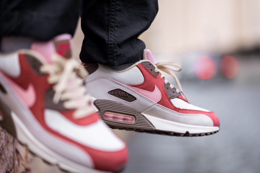 Nike-CU1816-100-Air-Max-90-NRG-Bacon-4