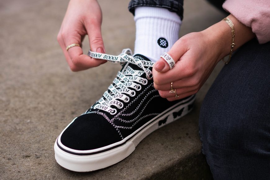 Vans-WOMEN-VN0A4U3BXF51-Old-Skool-Sandy-Liang-7