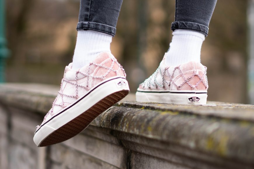 Vans-WOMEN-VN0A4U3BXF61-Old-Skool-Sandy-Liang-4