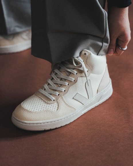 Veja-WOMEN-VQ0503451-V-15-Leather-3