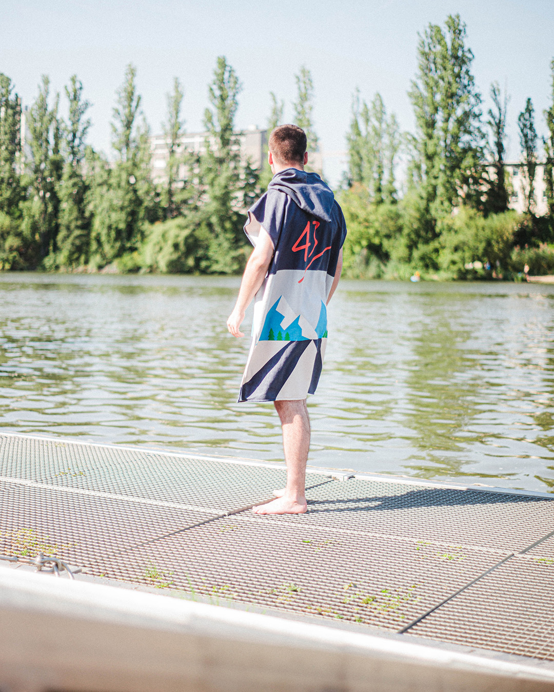 43einhalb-Adidas-43-SP-Poncho-Feed-01