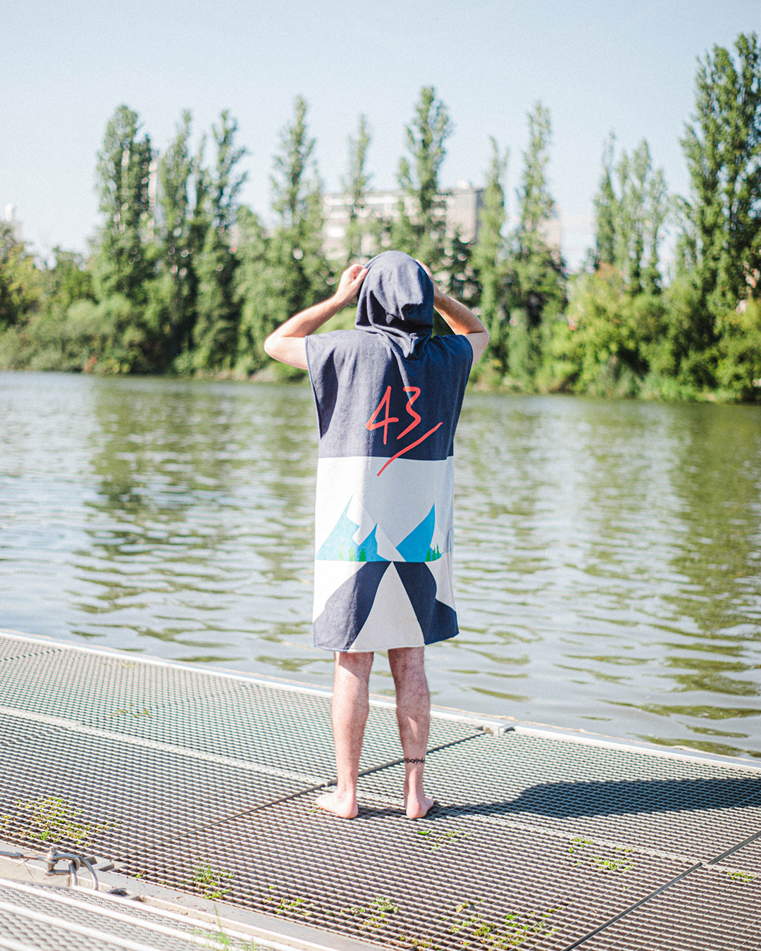 43einhalb-Adidas-43-SP-Poncho-Feed-04
