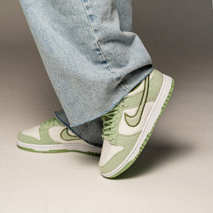 WMNS Dunk Low Fleece Green