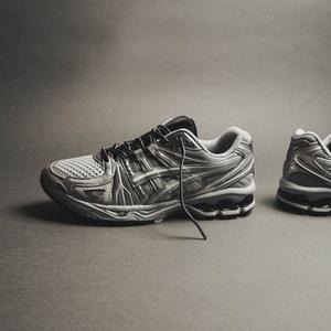 GEL-KAYANO LEGACY (pure silver / pure silver)