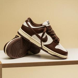 WMNS Dunk Low Cacao Brown