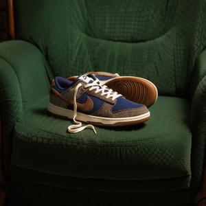 Dunk Low Premium Tweed Corduroy (midnight navy / ale brown)