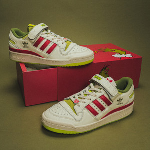 Forum Low The Grinch (cream white / collegiate red /solar slime)