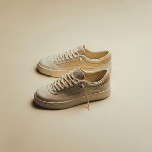 Nucombe (Chalk White / Chalk White / Chalk White)