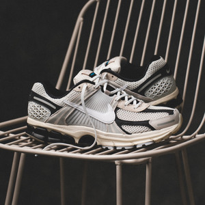 Zoom Vomero 5 Premium (pale ivory / white-bone)