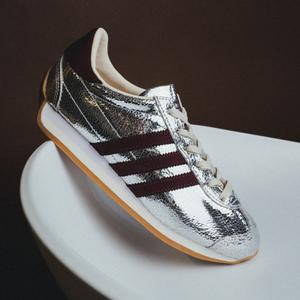 Country OG W (silver metallic / maroon / white)