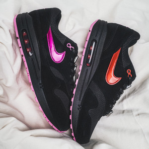 Air Max 1 PRM Valentines Day (black / playful pink)