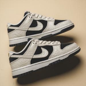 Dunk Low (black / sail / sail / metallic gold)