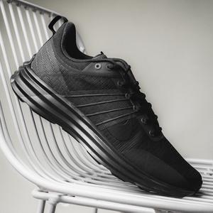 Lunar Roam (black)