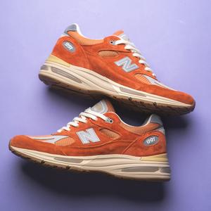 U991SS2 - Made in England (potters clay)