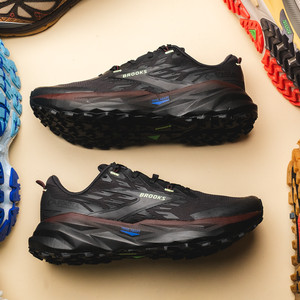 Cascadia 19 (phantom / rum raisin / green)