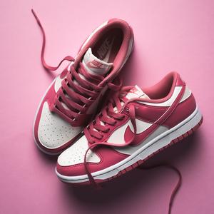WMNS Dunk Low (sail / peony / white)
