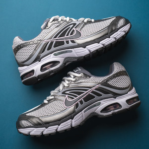 Air Max Moto 2K (smoke grey / white / anthracite / pink foam)