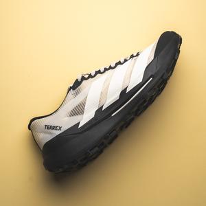 Terrex Agravic TT (off white / core black)