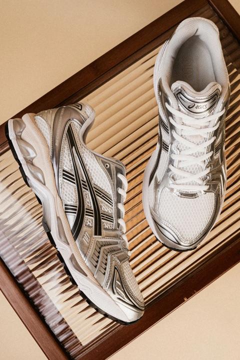 Metallic Sneaker