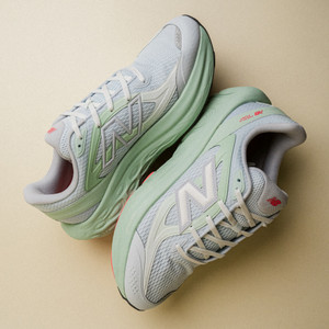 Fresh Foam Trainer (pastel blue / pastel green)
