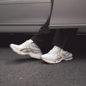 GEL-KAYANO 14 (cream / pepper)