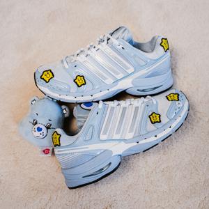 x Care Bears Adistar Control 5 W (sky / footwear white / blue bird)
