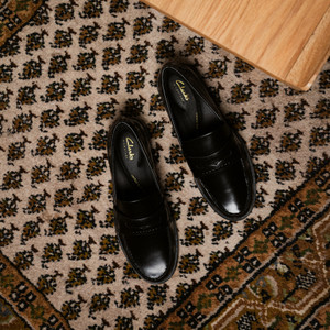 Straven Edge (black leather)